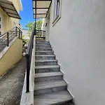 Nyaraló Azzurro Nikíti